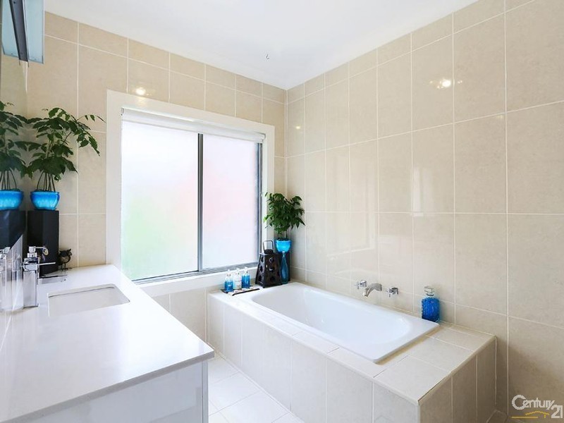 106 Auburn Street, Kirrawee NSW 2232