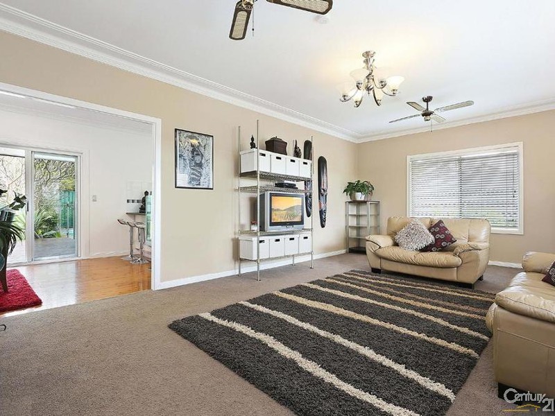 106 Auburn Street, Kirrawee NSW 2232