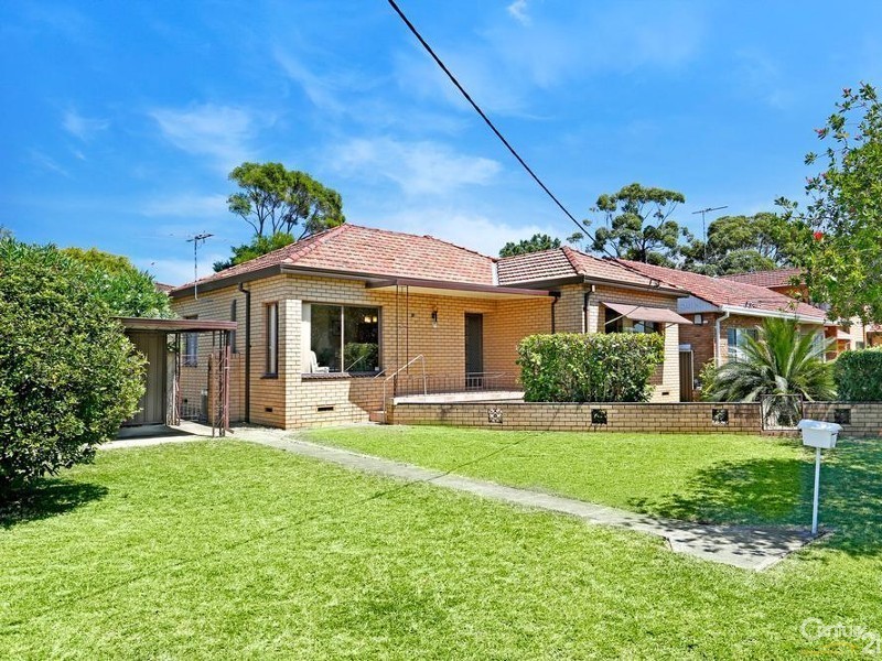 11 Woorak Crescent, Miranda NSW 2228