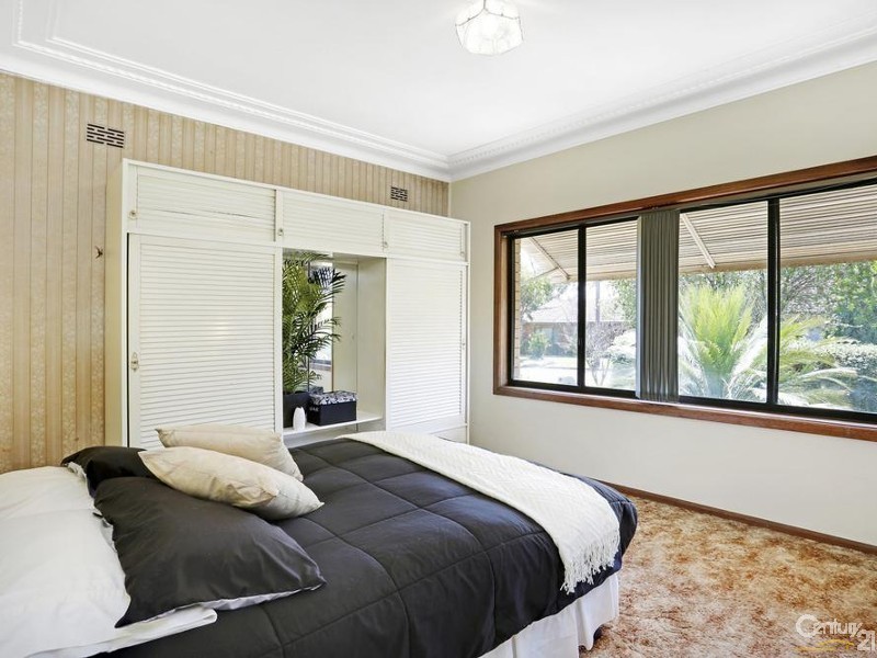 11 Woorak Crescent, Miranda NSW 2228