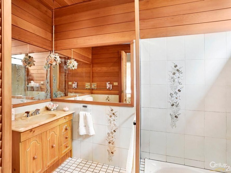 34 Raglan Road, Miranda NSW 2228