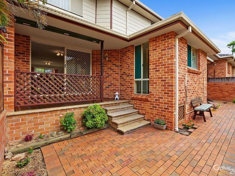 2/1  Moona Rd, Kirrawee NSW 2232
