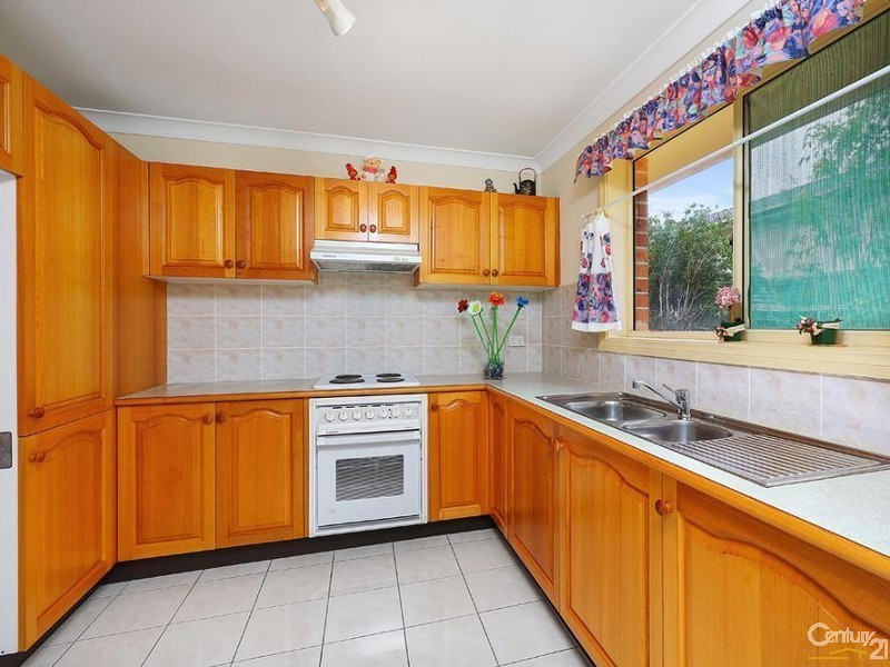 2/1  Moona Rd, Kirrawee NSW 2232