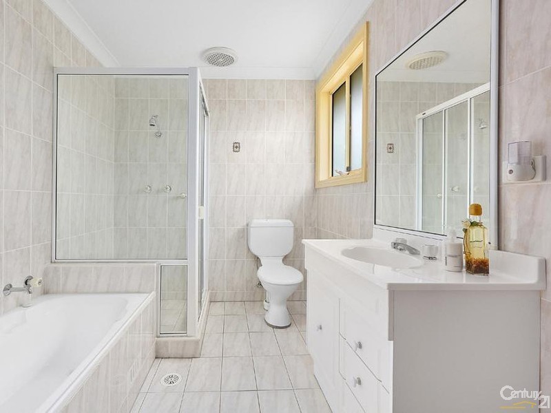 2/1  Moona Rd, Kirrawee NSW 2232