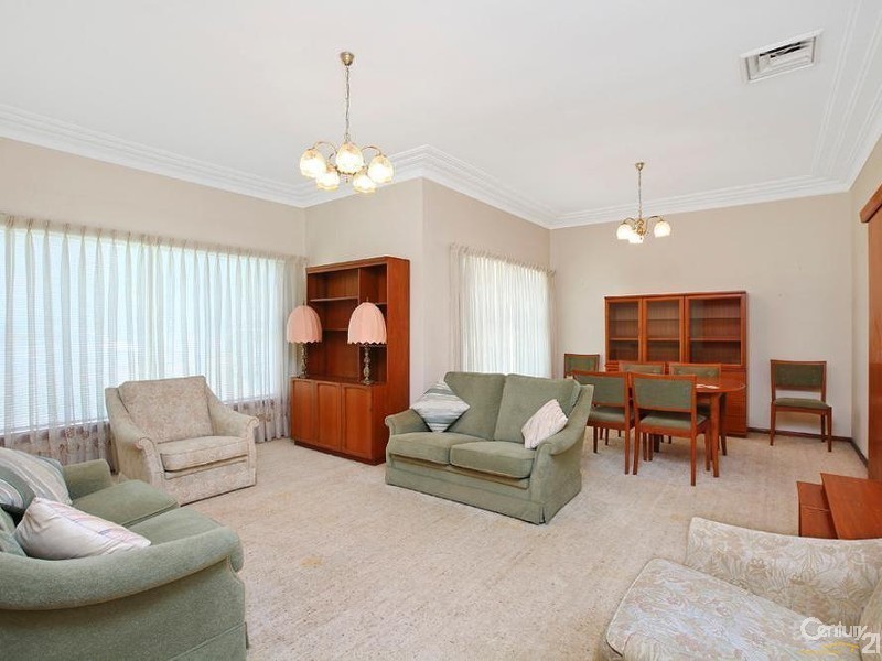 23 Wolstenholme Avenue, Gymea NSW 2227