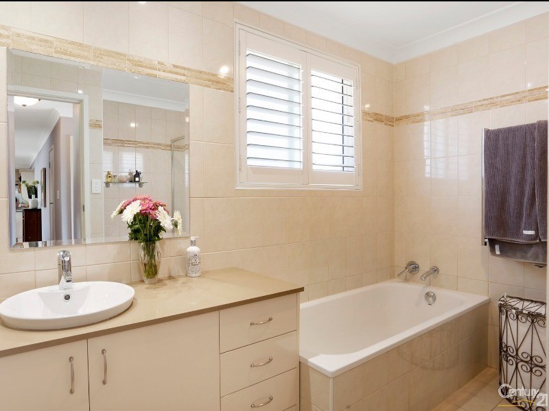 16 Banool Street, Kareela NSW 2232
