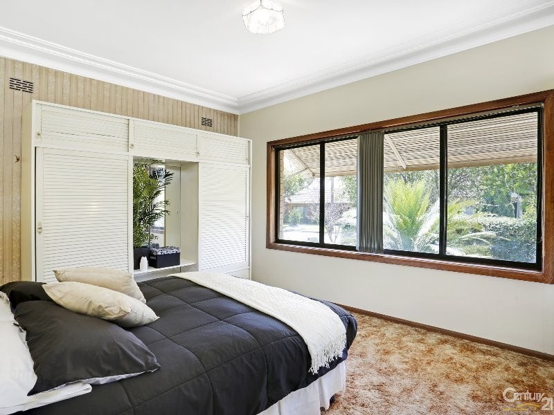 11 Woorak Avenue, Miranda NSW 2228