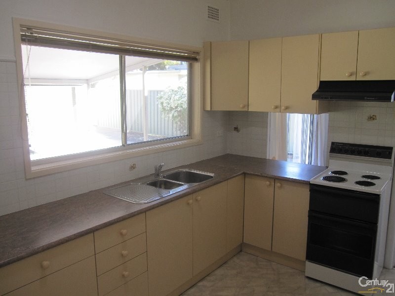 17 Carramar Crescent, Miranda NSW 2228