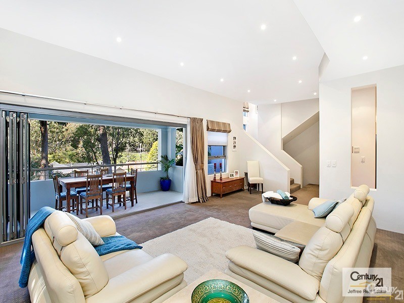 15 Alkaringa Road, Gymea Bay NSW 2227