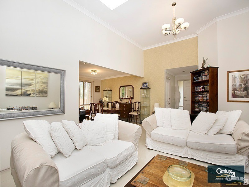 4 Mason Place, Barden Ridge NSW 2234