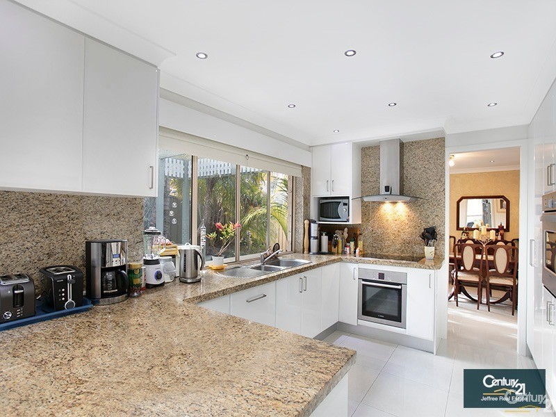 4 Mason Place, Barden Ridge NSW 2234