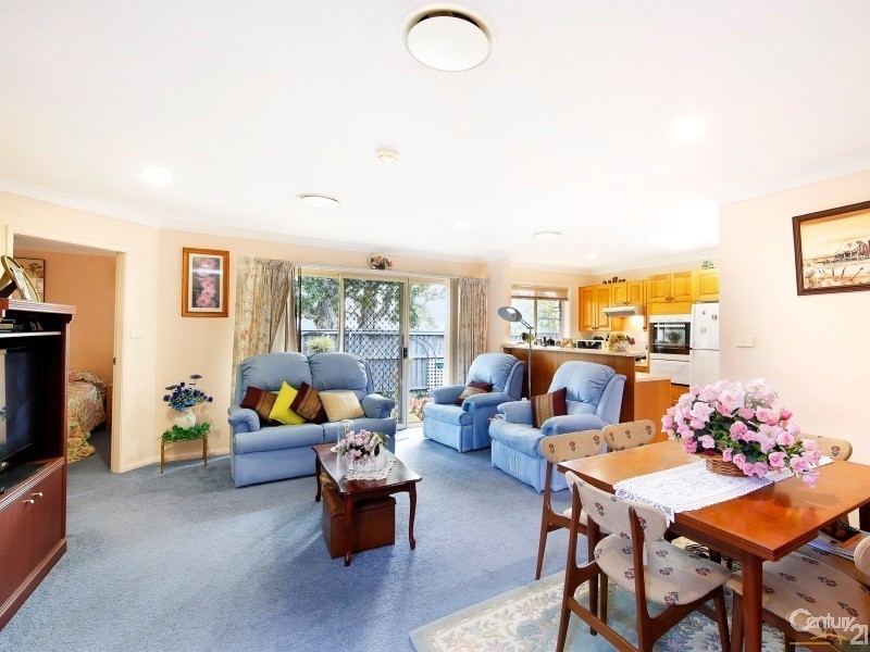 2/27 Kumbardang Avenue, Miranda NSW 2228