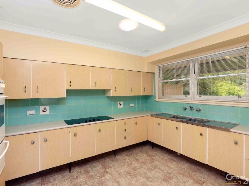 15 Canberra Road, Sylvania NSW 2224