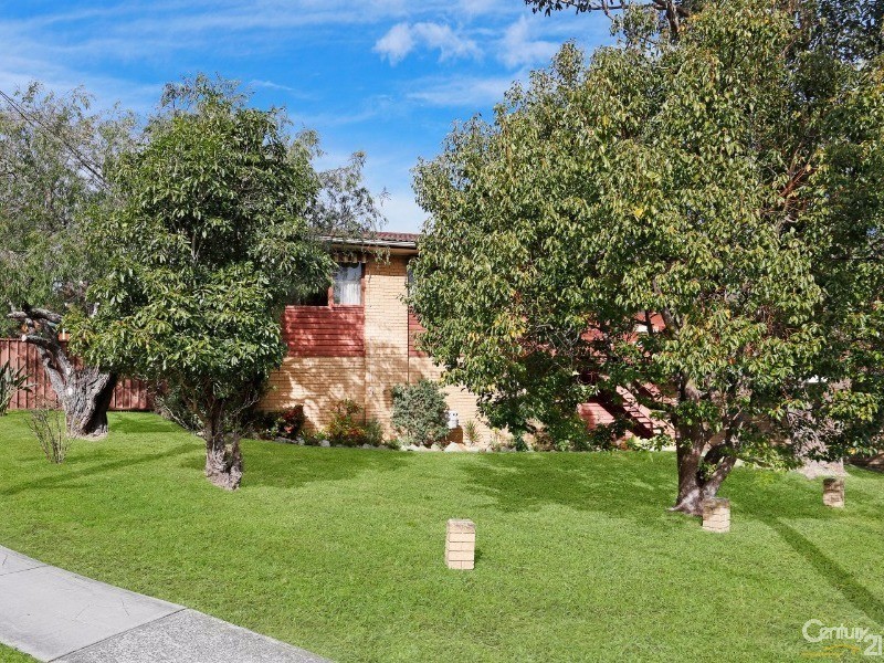 26 Avenel Road (cnr Tathra Place), Gymea Bay NSW 2227