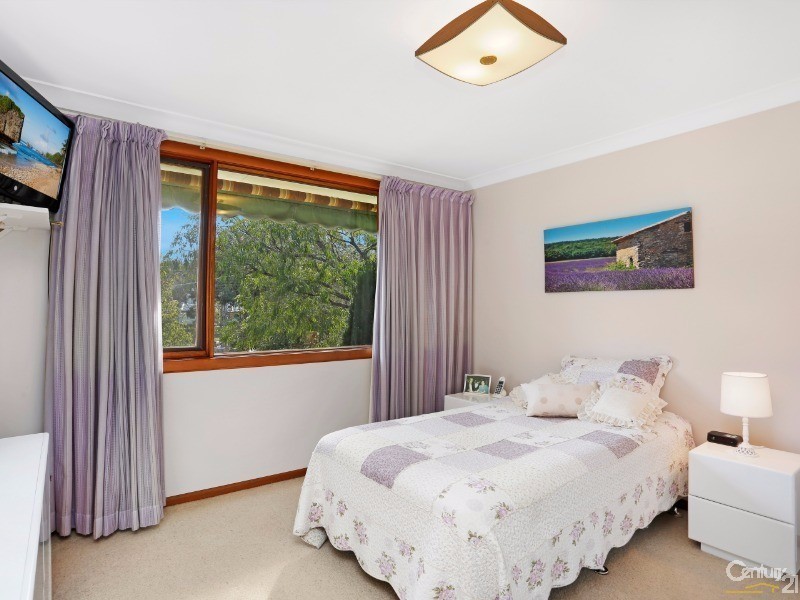 26 Avenel Road (cnr Tathra Place), Gymea Bay NSW 2227