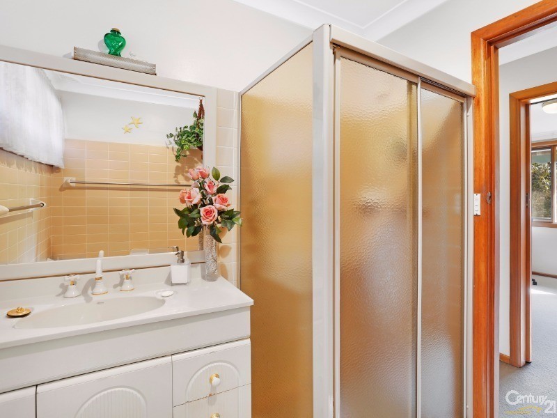 26 Avenel Road (cnr Tathra Place), Gymea Bay NSW 2227