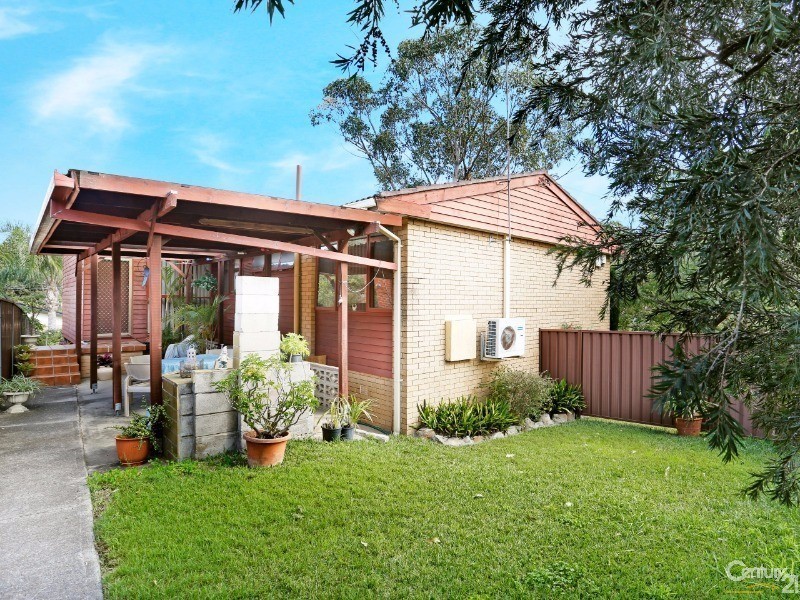 26 Avenel Road (cnr Tathra Place), Gymea Bay NSW 2227