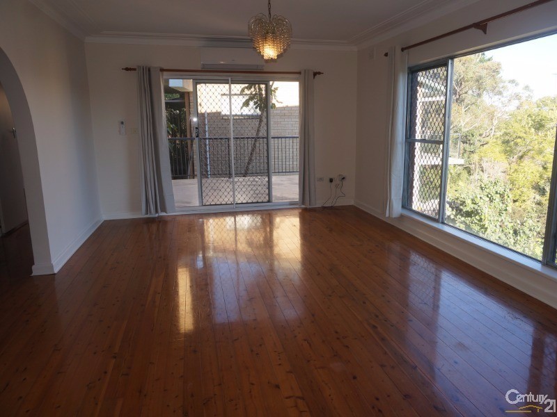 10 Maroopna Road, Yowie Bay NSW 2228