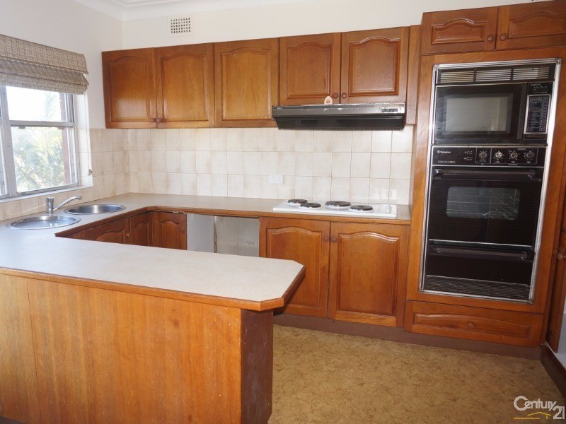 10 Maroopna Road, Yowie Bay NSW 2228