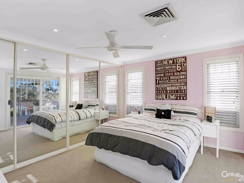 18 Carter Crescent, Gymea Bay NSW 2227