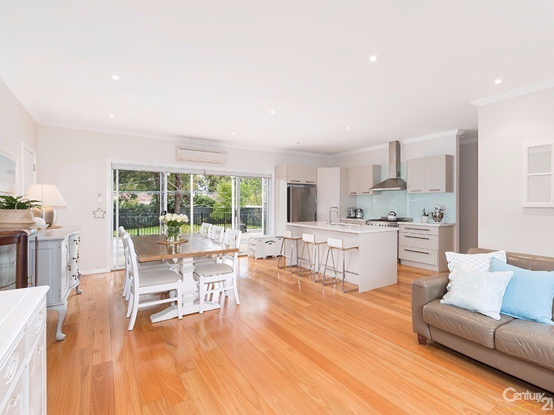 3 Best Crescent, Kirrawee NSW 2232