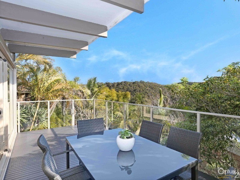 2 Gore Avenue, Kirrawee NSW 2232