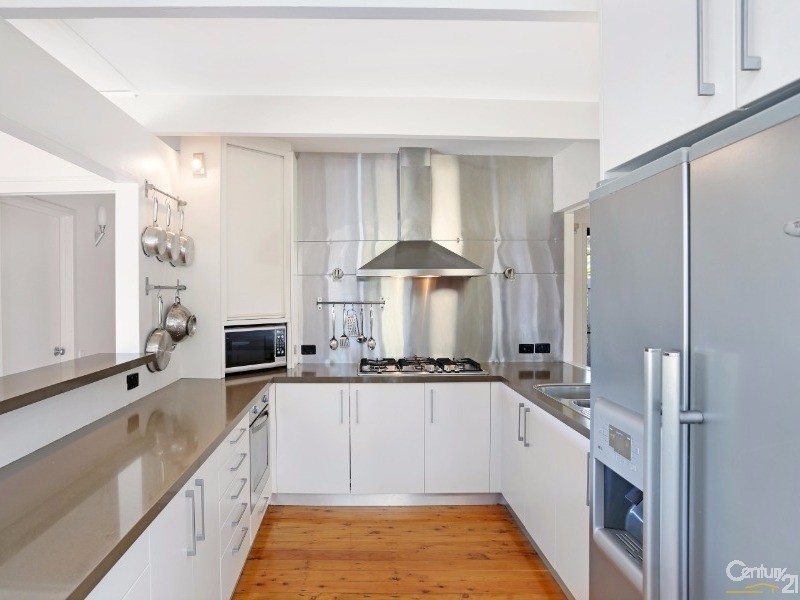 2 Gore Avenue, Kirrawee NSW 2232