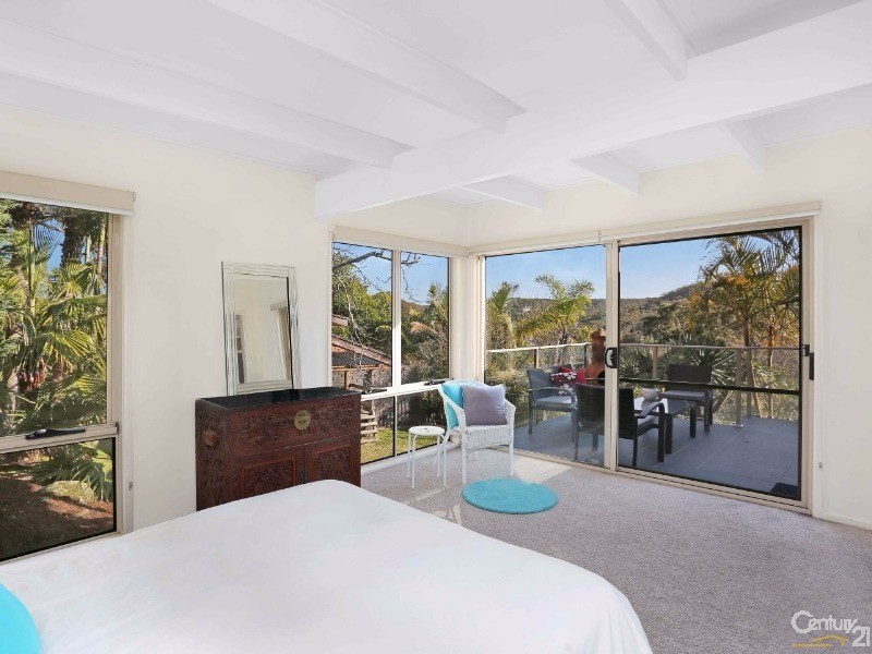 2 Gore Avenue, Kirrawee NSW 2232