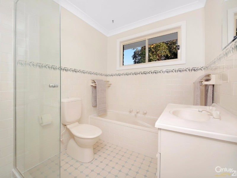 2/10 Dameeli Avenue, Kirrawee NSW 2232