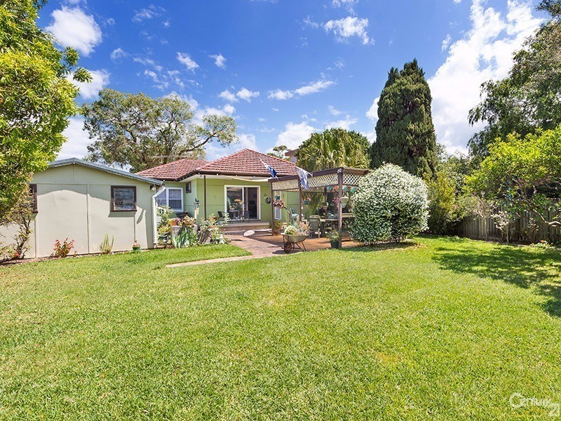 11 Kanning Avenue, Gymea Bay NSW 2227