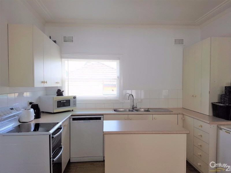 37 Manchester Rd, Gymea NSW 2227