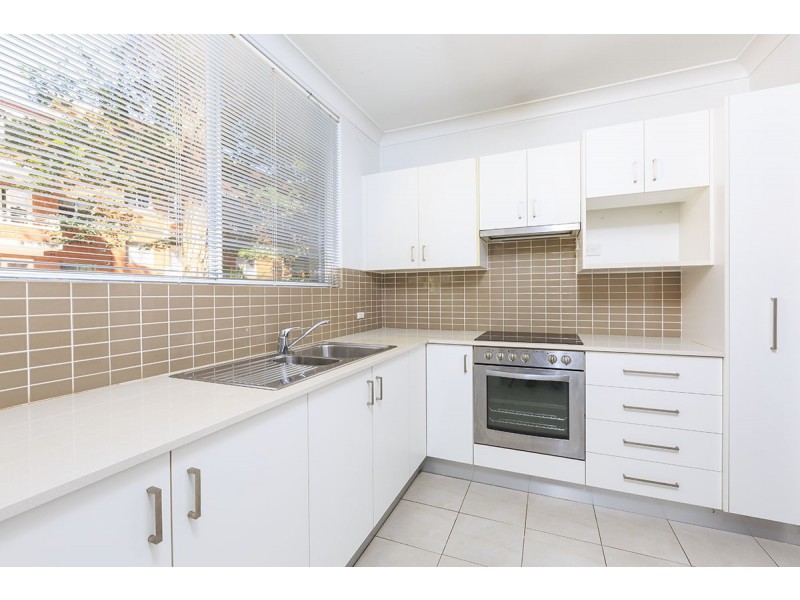 9/16 Kiora Rd, Miranda NSW 2228