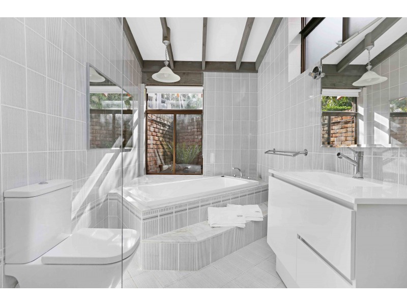 20 Naranganah Avenue, Gymea Bay NSW 2227