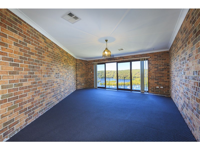 70 Mansion Point Rd, Grays Point NSW 2232