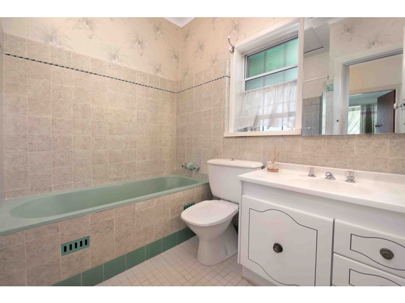 5 Raglan Road, Miranda NSW 2228