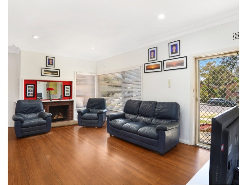 356 The Boulevarde, Kirrawee NSW 2232