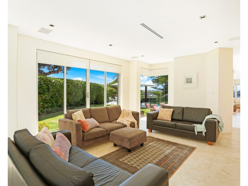 126 Ellesmere Road, Gymea Bay NSW 2227