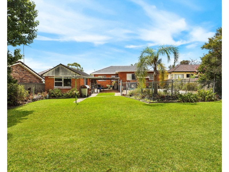 14 Bonnie View Street, Gymea NSW 2227