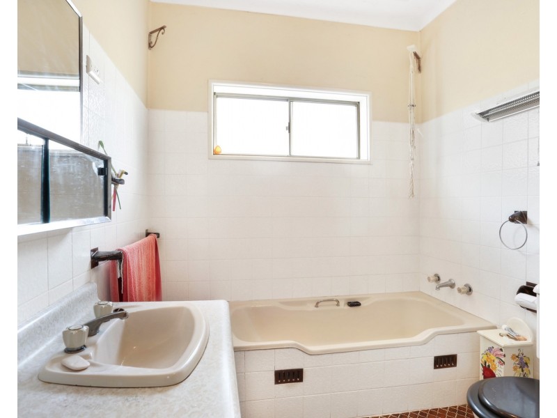 14 Bonnie View Street, Gymea NSW 2227