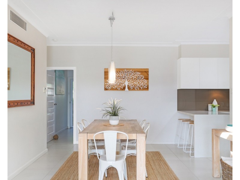 241 Gymea Bay Road, Gymea Bay NSW 2227