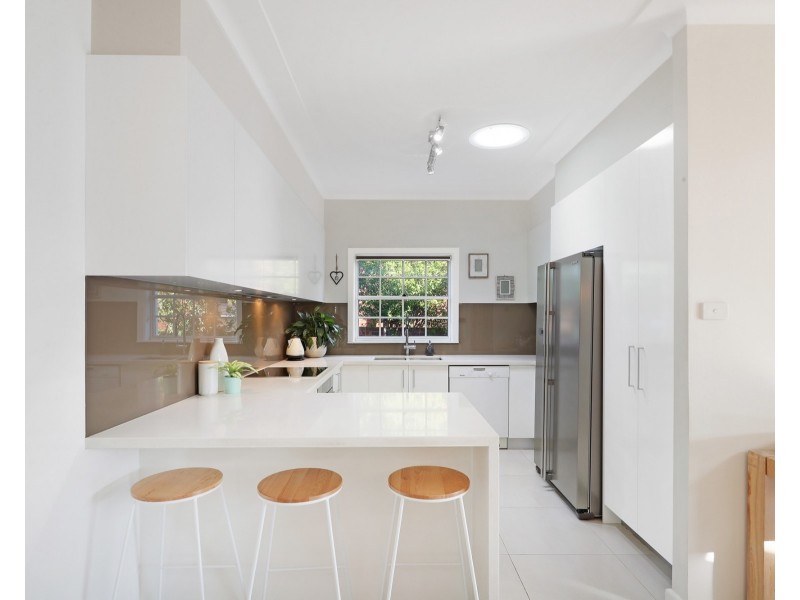 241 Gymea Bay Road, Gymea Bay NSW 2227