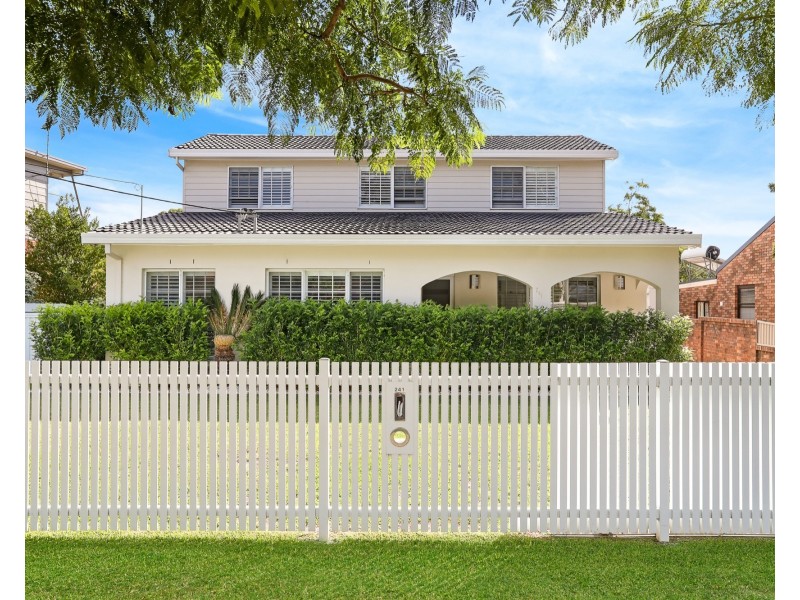 241 Gymea Bay Road, Gymea Bay NSW 2227