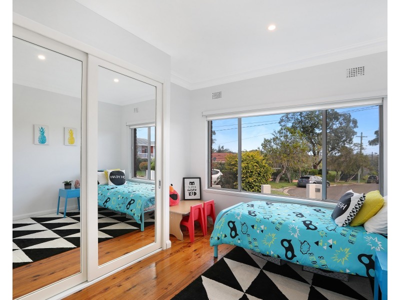 2 Putland Close, Kirrawee NSW 2232