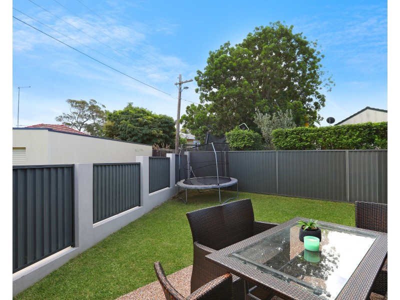 2 Putland Close, Kirrawee NSW 2232
