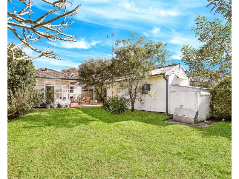 262 Gymea Bay Road, Gymea Bay NSW 2227