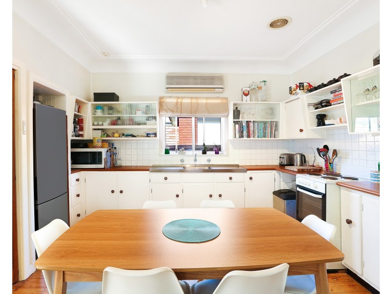 262 Gymea Bay Road, Gymea Bay NSW 2227