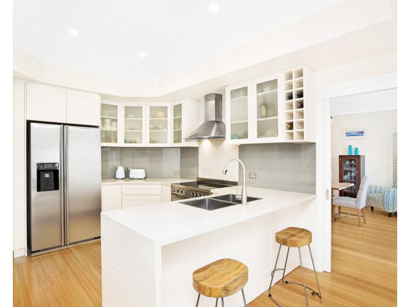 1  Onslow Place, Sylvania NSW 2224