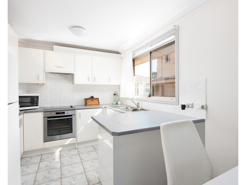 6/3-5  Churchill Ave, Kirrawee NSW 2232