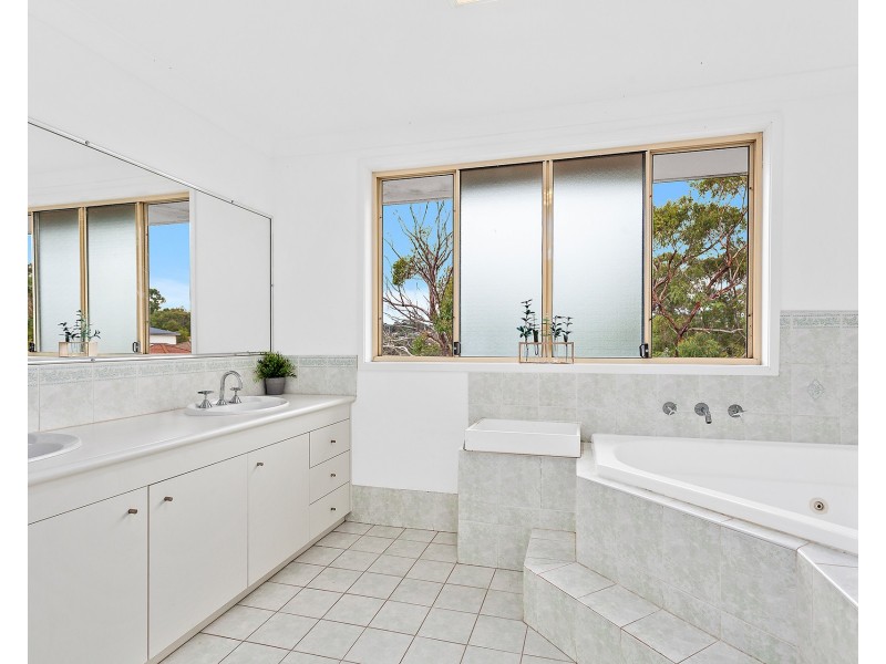 14 Pelican Place, Woronora Heights NSW 2233