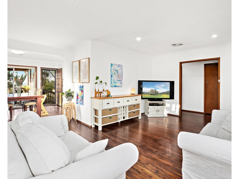 7 Stirling Avenue, Kirrawee NSW 2232